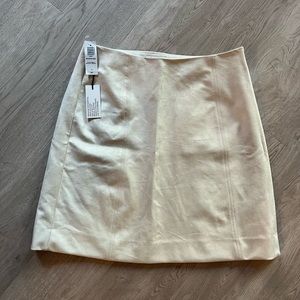 NWT Babaton Aritzia mini cream suede skirt size 10